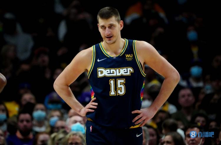 赛事中表现 赛事中表现