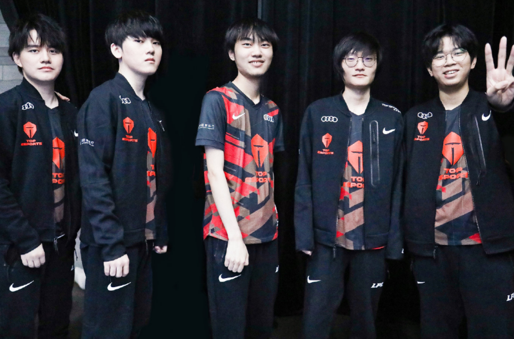 无私合作的 无私合作的